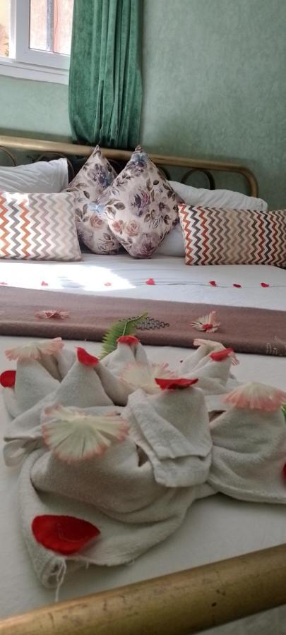 Riad Three Brothers Marrakesh Bagian luar foto
